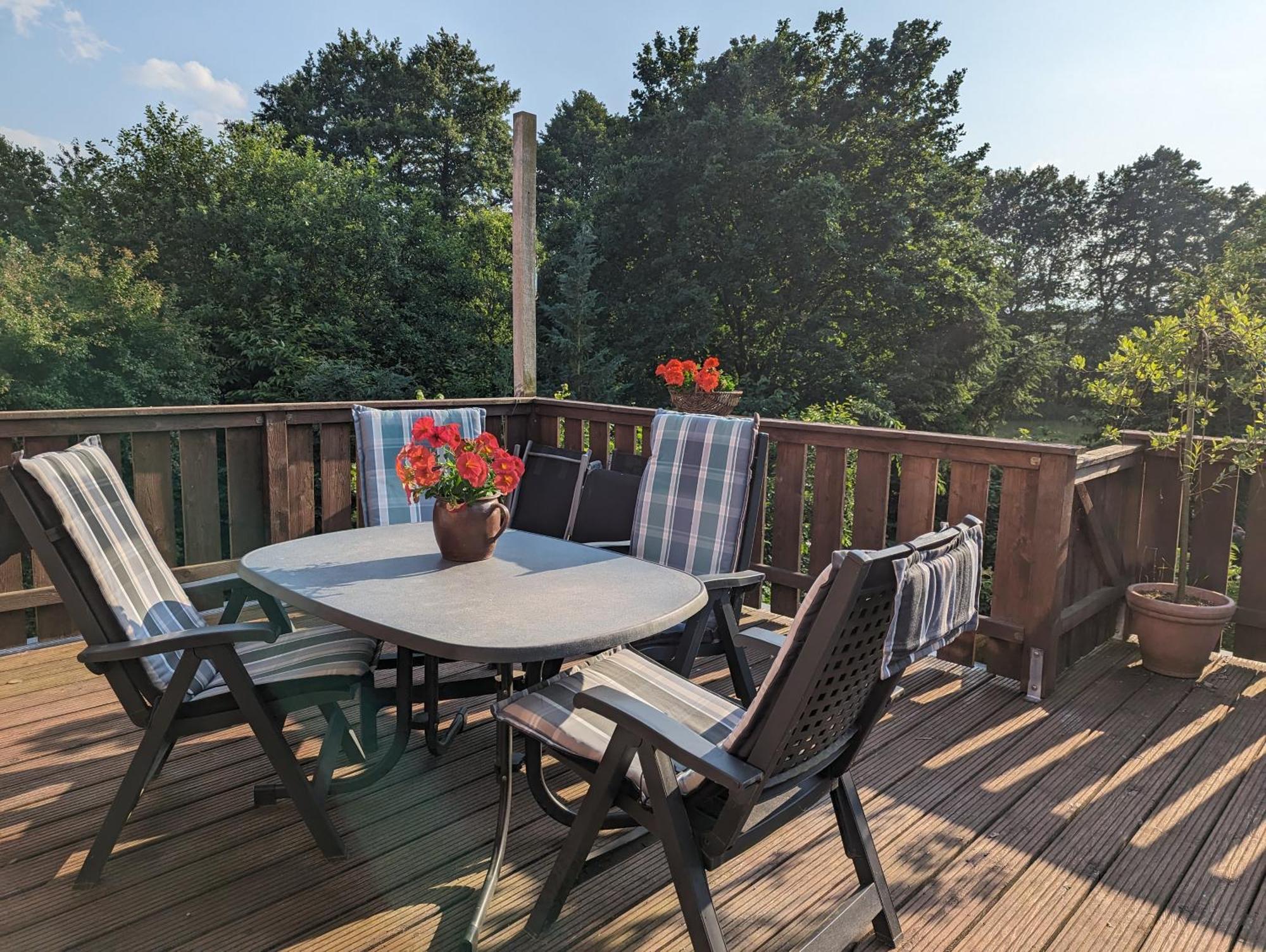 Landleben Eichenhof Aparthotel Himbergen ภายนอก รูปภาพ